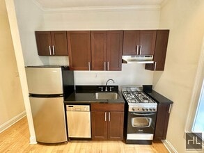 West 11th Street in New York, NY - Building Photo - Building Photo