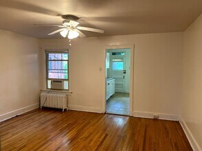 6325 Glenview Pl in Pittsburgh, PA - Foto de edificio - Building Photo