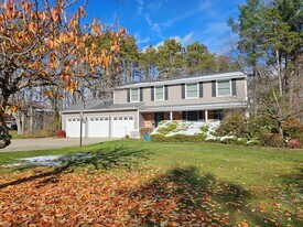 10161 Old Orchard Dr in Brecksville, OH - Building Photo