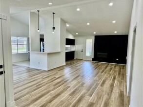 23810 Hunter Spring Cir in Spring, TX - Foto de edificio - Building Photo