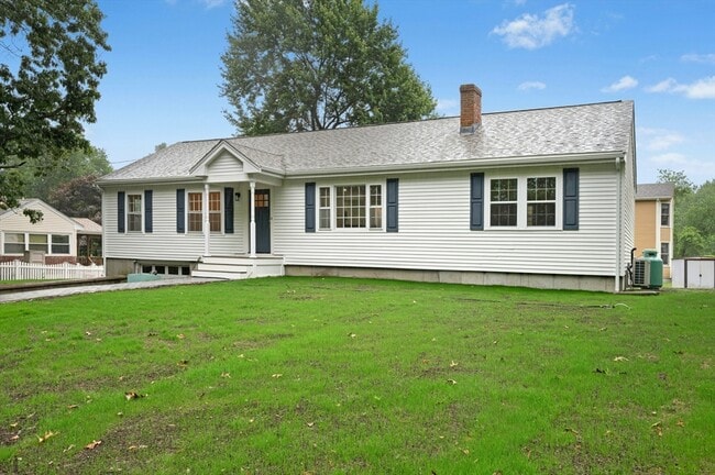 6 Howard St in Milford, MA - Building Photo - Building Photo
