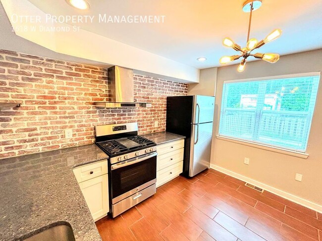 property at 1618 W Diamond St