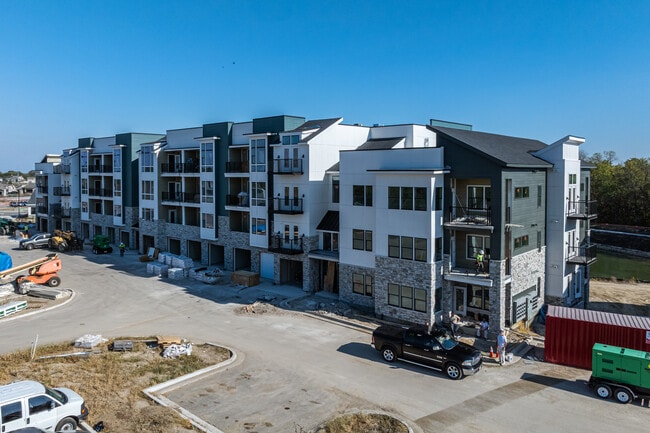 Blackwell Living in Lee's Summit, MO - Foto de edificio - Building Photo