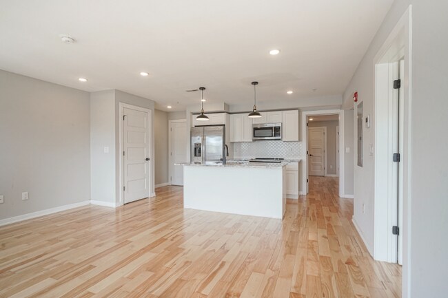 1710 Cambridge St, Unit 6 in Philadelphia, PA - Foto de edificio - Building Photo