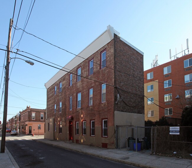 2130 S 5th St in Philadelphia, PA - Building Photo - Building Photo