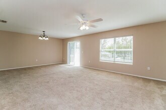 2845 Breezy Meadow Rd in Apopka, FL - Building Photo - Building Photo