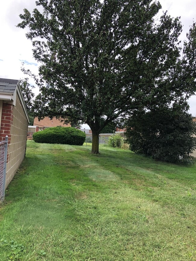 720 Cranberry St in Erie, PA - Foto de edificio - Building Photo