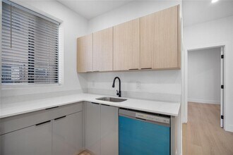 629 SW 10th Ave in Miami, FL - Building Photo - Building Photo