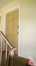 9066 Shoreham Dr in West Hollywood, CA - Building Photo - Building Photo