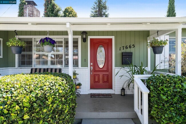 17665 Via Arroyo in San Lorenzo, CA - Building Photo - Building Photo