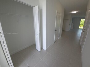 321 SE Crossoak Ln in Port St. Lucie, FL - Building Photo - Building Photo