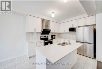 66 Boiton St in Richmond Hill, ON - Building Photo - Building Photo