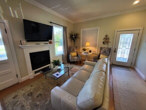 119 Commercial St in Cloverdale, CA - Building Photo - Building Photo