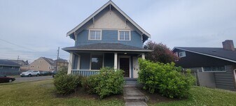 1801 Oakes Ave, Unit Lower unit in Everett, WA - Building Photo