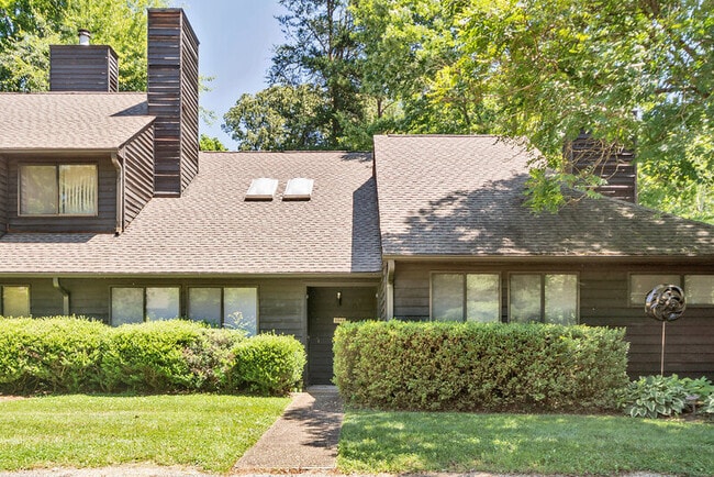 property at 1543 Birnam Dr