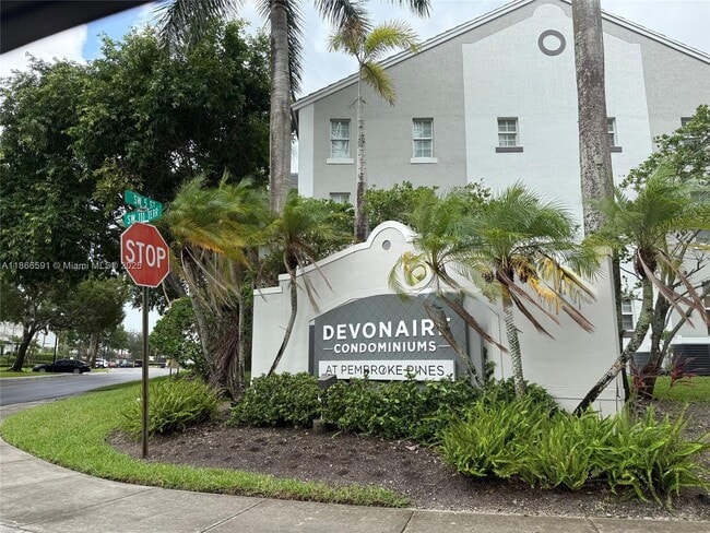 11177 SW 8th St in Pembroke Pines, FL - Building Photo - Building Photo