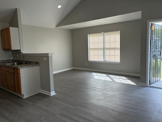 4101 Sunset Ave in Louisville, KY - Building Photo - Building Photo