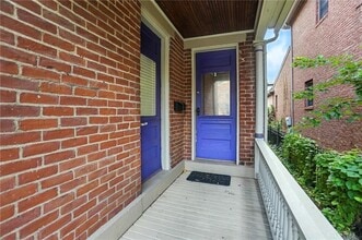 218 Brown St in Dayton, OH - Foto de edificio - Building Photo