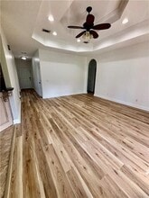 407 Lake Erie Dr in Brunswick, GA - Building Photo - Building Photo
