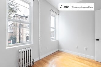 Private bedroom in 5 bed/2 bath Home in New York, NY - Building Photo - Building Photo