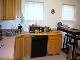 19 Gold Star Rd, Unit 1 in Cambridge, MA - Building Photo