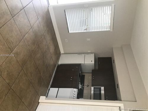 1980 Bay Dr in Miami Beach, FL - Building Photo - Building Photo