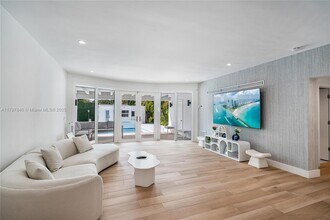 730 SW 26th Rd in Miami, FL - Building Photo - Building Photo
