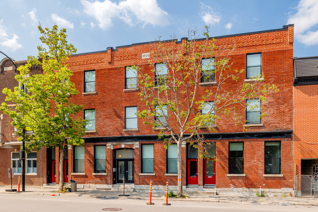 4605 Saint-Jacques Rue in Montréal, QC - Building Photo