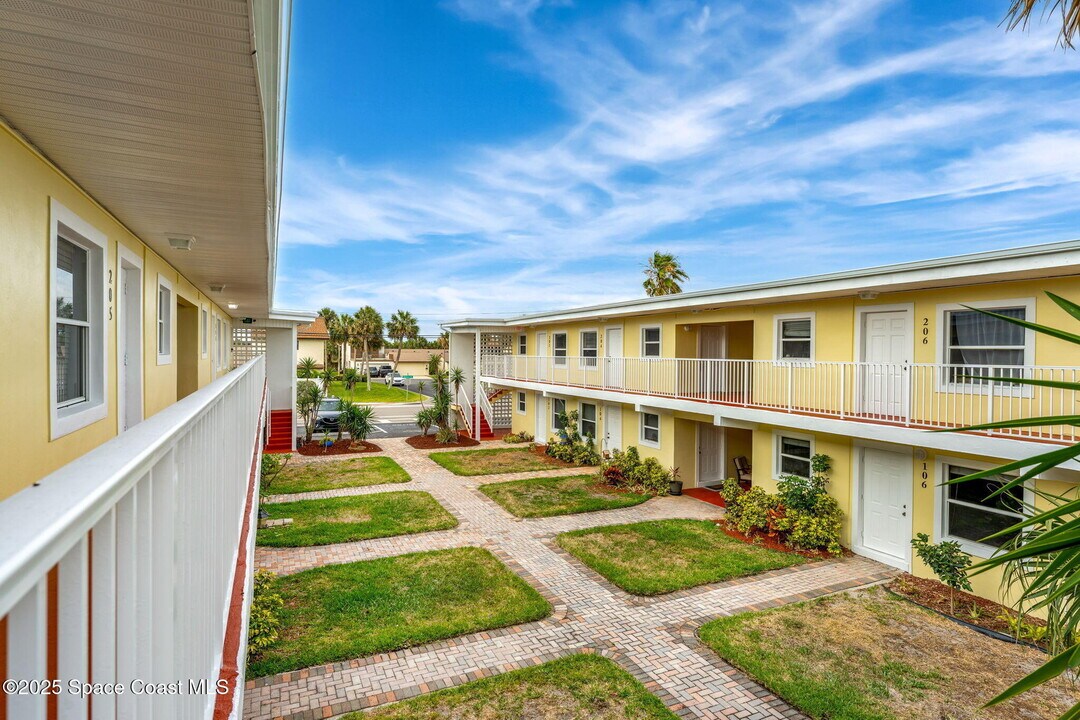 130 Roosevelt Ave in Satellite Beach, FL - Building Photo