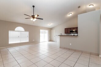 1932 Peridot Cir in Kissimmee, FL - Building Photo - Building Photo