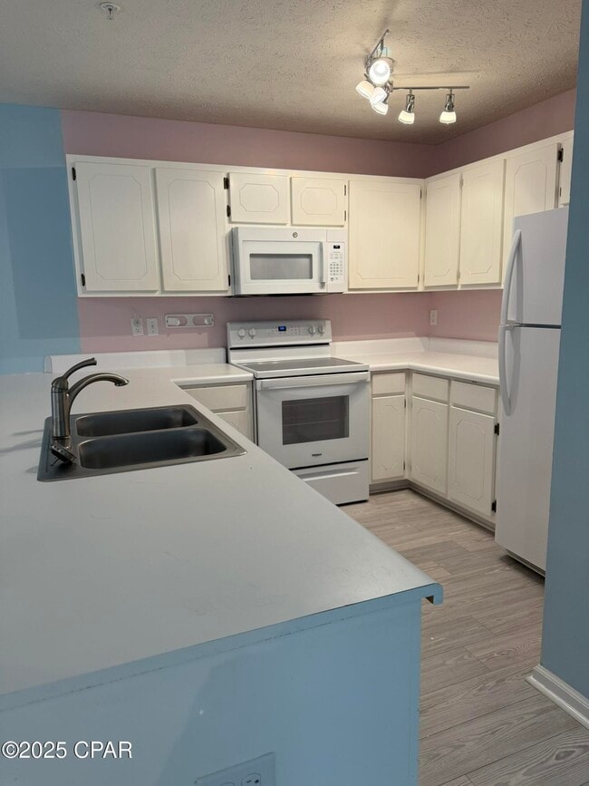 17690 Front Beach Rd in Panama City Beach, FL - Building Photo - Building Photo