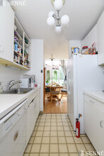 42 Fresh Pond Pl, Unit 1 in Cambridge, MA - Building Photo - Building Photo