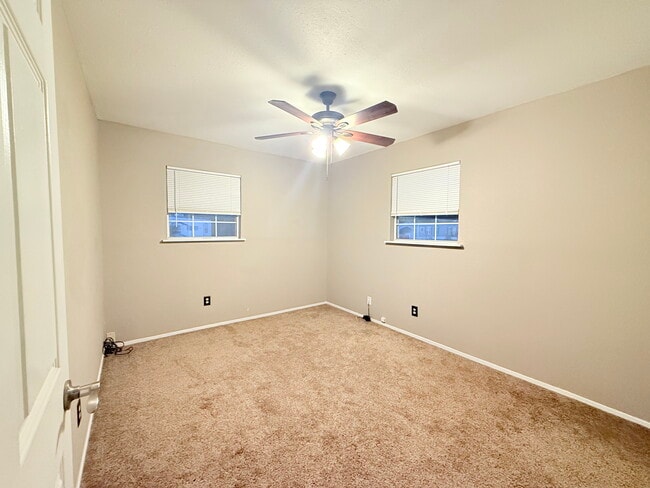 401 NE 4th St in Cross Plains, TX - Building Photo - Building Photo