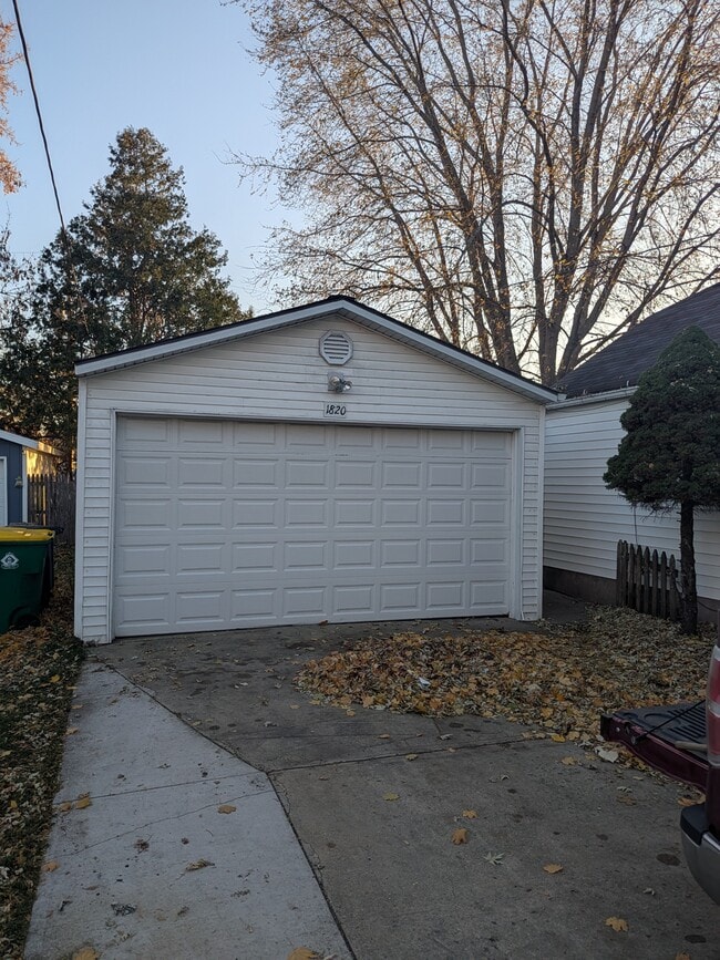 1820 Harold St in Green Bay, WI - Building Photo - Building Photo