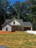 194 Pine Valley Dr in Royston, GA - Building Photo