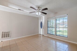 8414 Standing Rock St in San Antonio, TX - Building Photo - Building Photo