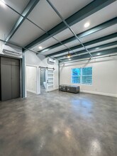 630 Montana St in San Antonio, TX - Building Photo - Building Photo
