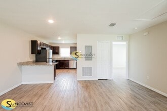 9223 N Mendoza Way in Citrus Springs, FL - Building Photo - Building Photo