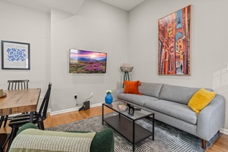 261 S 17th St in Philadelphia, PA - Building Photo - Building Photo