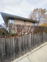 5544 W Diversey Ave, Unit 2 Apartments