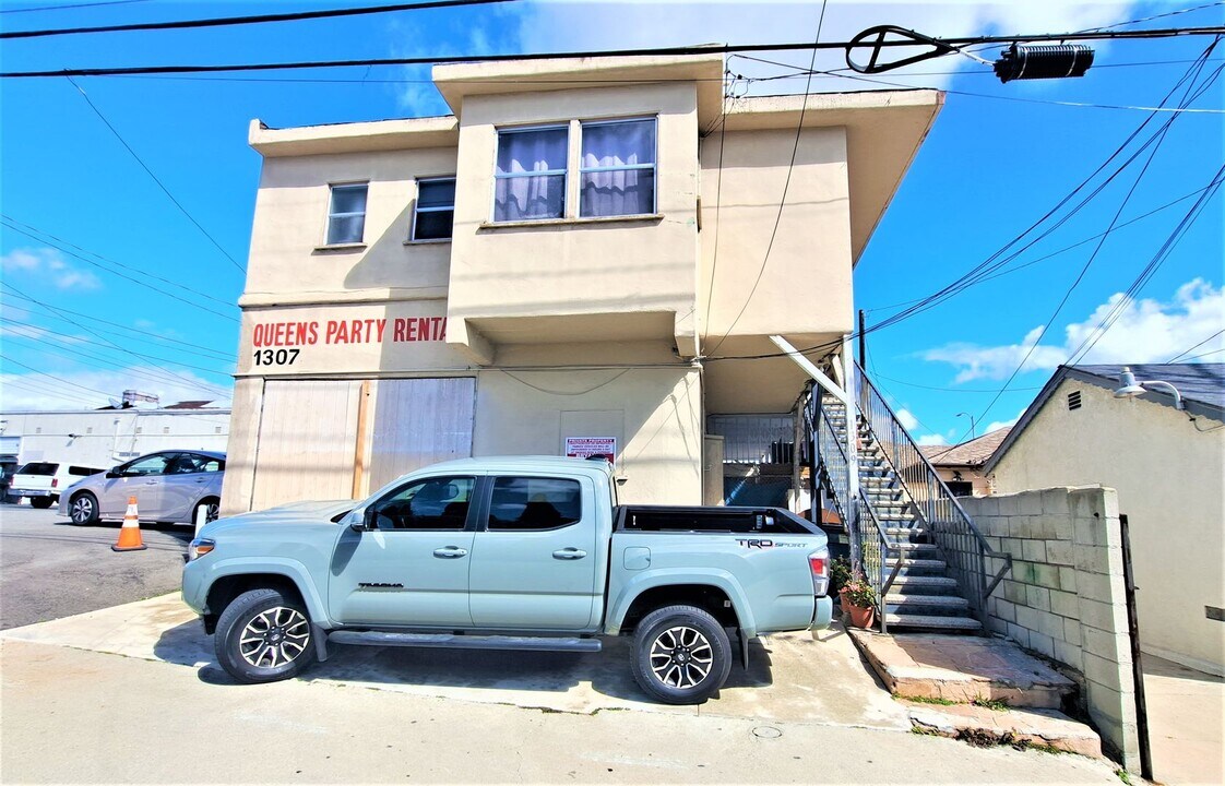 1309-1309 La Brea Ave in Inglewood, CA - Foto de edificio