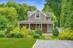 62 Abrahams Landing Rd in Amagansett, NY - Building Photo