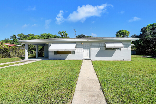 property at 811 SE 3rd Ave