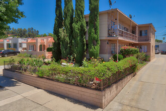 1408 Armadale Ave in Los Angeles, CA - Building Photo - Primary Photo