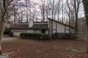 765 Oxford Hall Dr SW in Lawrenceville, GA - Building Photo
