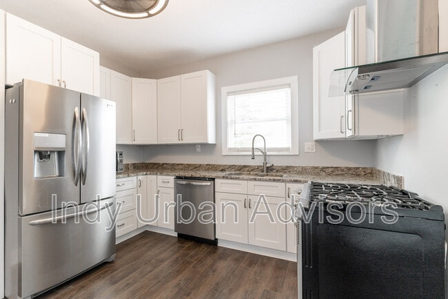 1211 E Hanna Ave in Indianapolis, IN - Building Photo - Building Photo