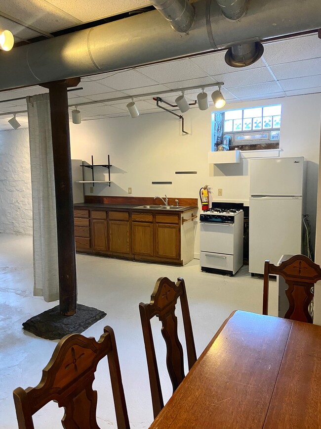 400 19th Ave S, Unit Studio Apt in Basement