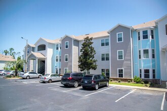 Pinnacle at Hammock Place in Panama City, FL - Building Photo - Building Photo