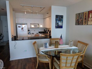 512 N McClurg Ct-Unit -Apt 5605 in Chicago, IL - Building Photo - Building Photo