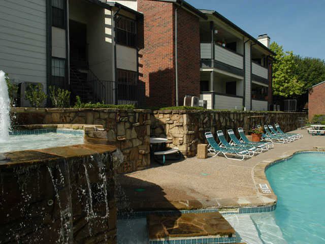Ashwood Park Apartments in Dallas, TX - Foto de edificio - Building Photo